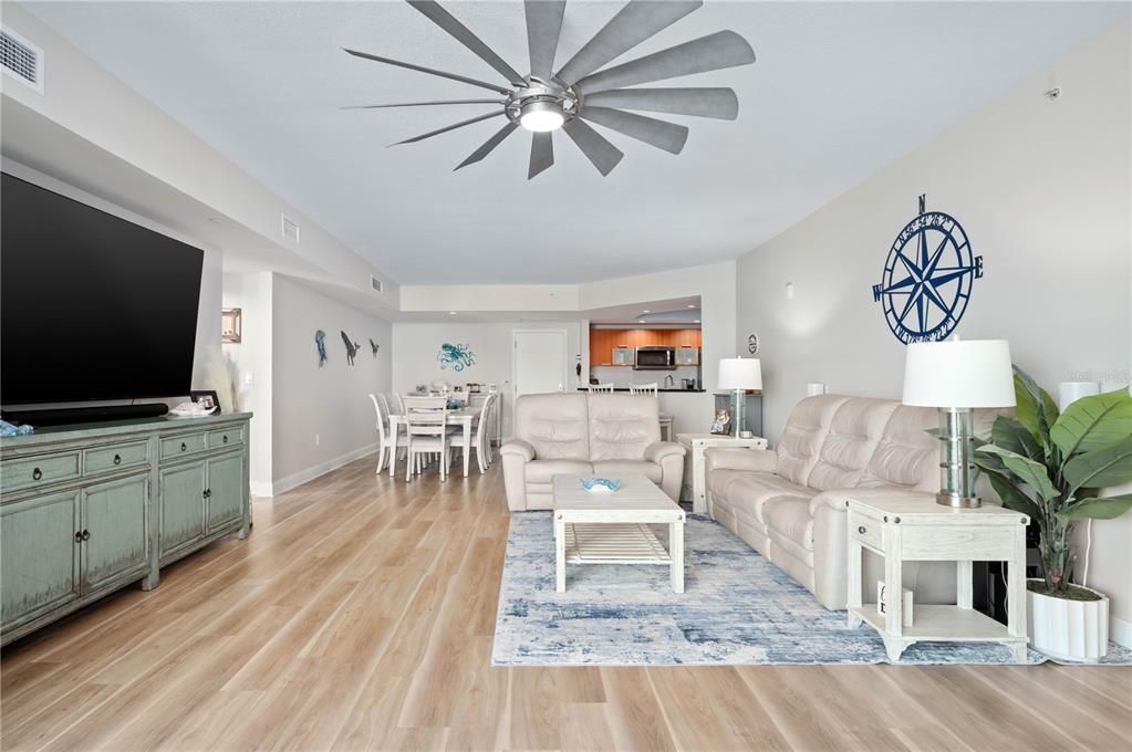 待售: $314,000 (2 贝兹, 2 浴室, 1689 平方英尺)