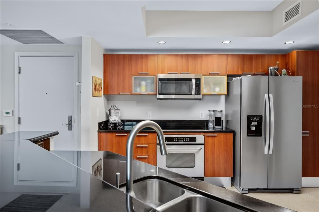 待售: $314,000 (2 贝兹, 2 浴室, 1689 平方英尺)