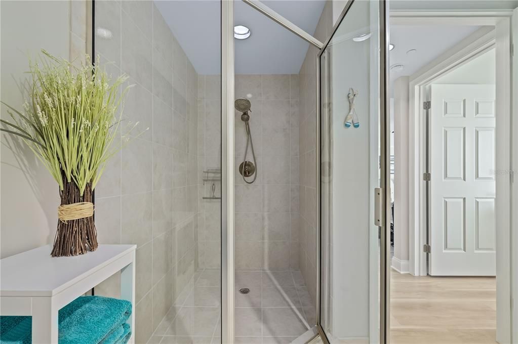 待售: $314,000 (2 贝兹, 2 浴室, 1689 平方英尺)