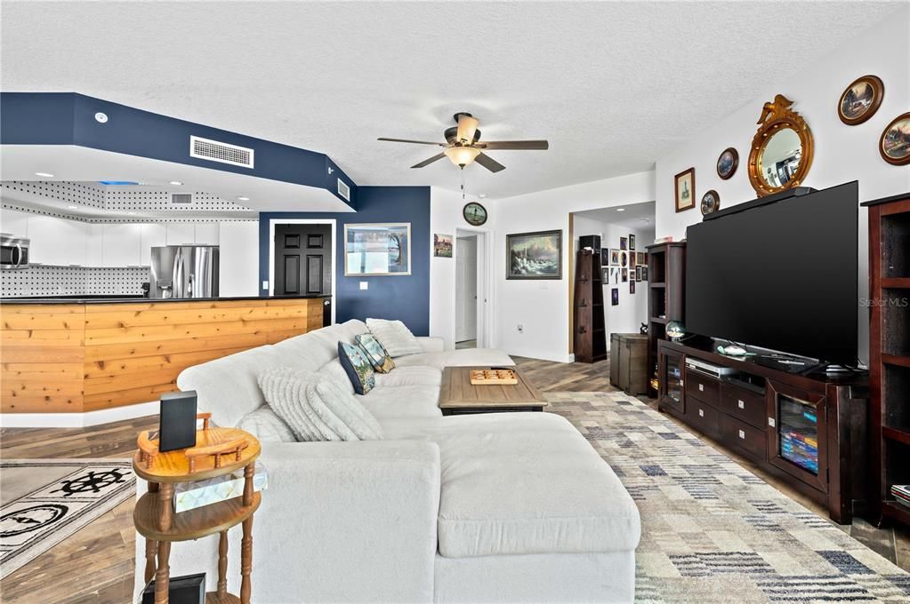 待售: $419,000 (3 贝兹, 3 浴室, 2079 平方英尺)