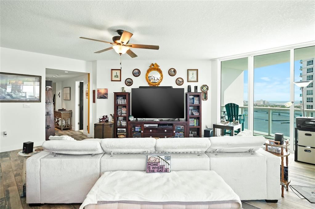 待售: $419,000 (3 贝兹, 3 浴室, 2079 平方英尺)