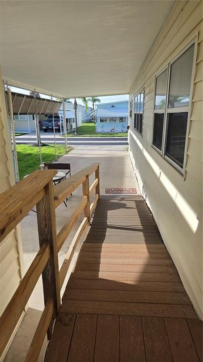 合同活跃: $99,900 (2 贝兹, 2 浴室, 850 平方英尺)