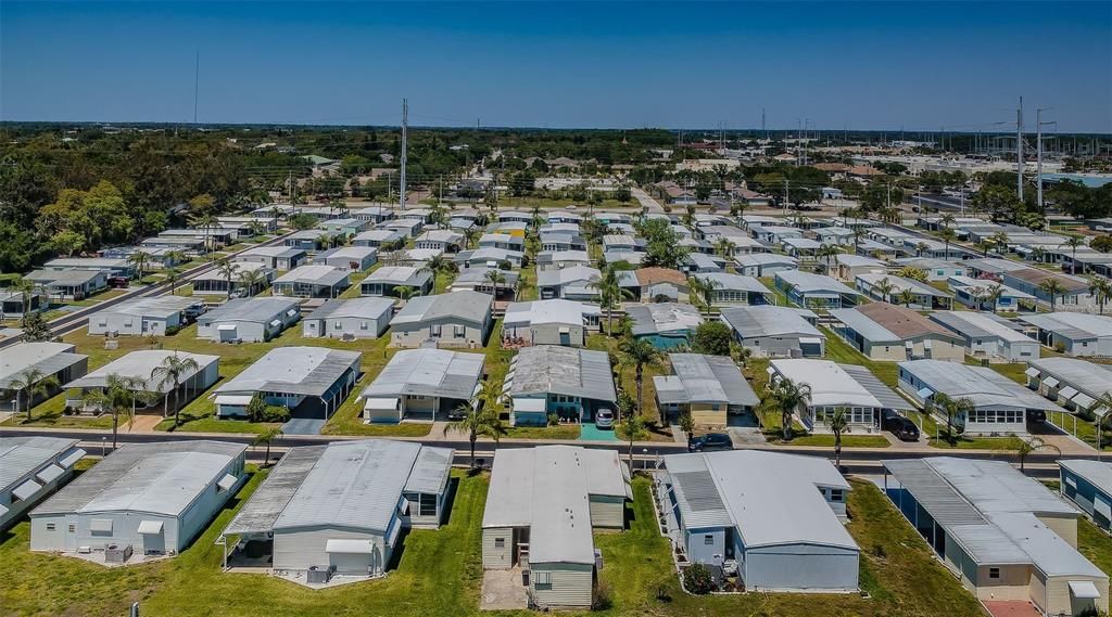 合同活跃: $99,900 (2 贝兹, 2 浴室, 850 平方英尺)