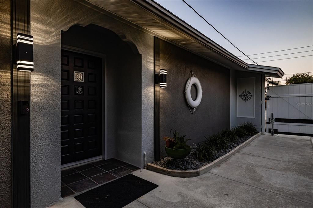 For Rent: $2,850 (2 beds, 2 baths, 1216 Square Feet)