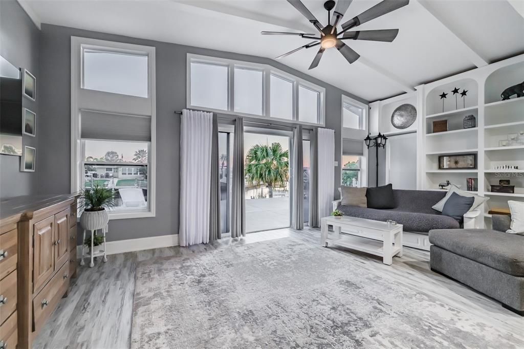 For Rent: $2,850 (2 beds, 2 baths, 1216 Square Feet)