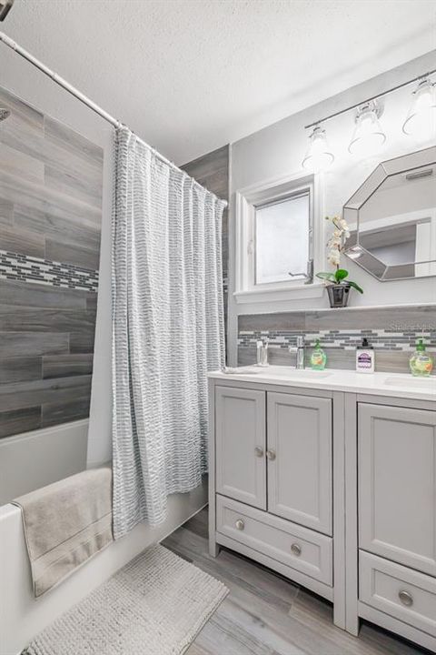 For Rent: $2,850 (2 beds, 2 baths, 1216 Square Feet)