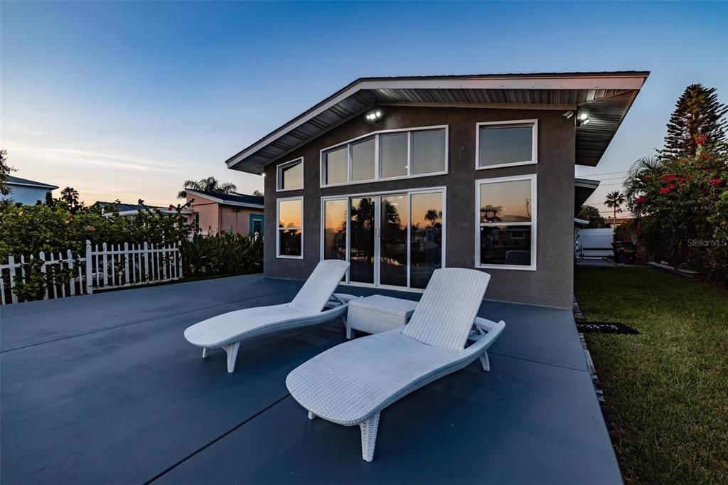 For Rent: $2,850 (2 beds, 2 baths, 1216 Square Feet)