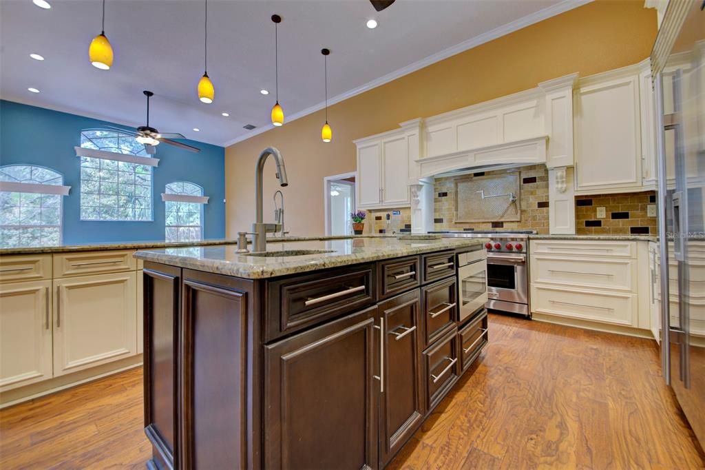 En Venta: $765,900 (4 camas, 3 baños, 3222 Pies cuadrados)