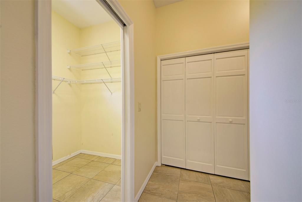 En Venta: $765,900 (4 camas, 3 baños, 3222 Pies cuadrados)