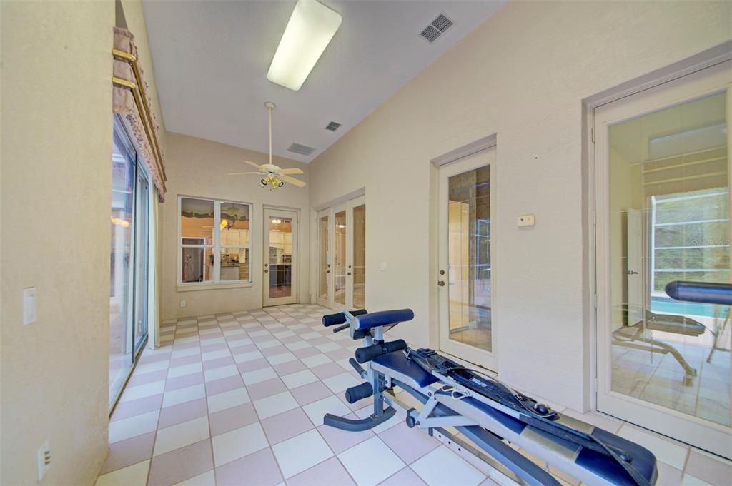 En Venta: $765,900 (4 camas, 3 baños, 3222 Pies cuadrados)