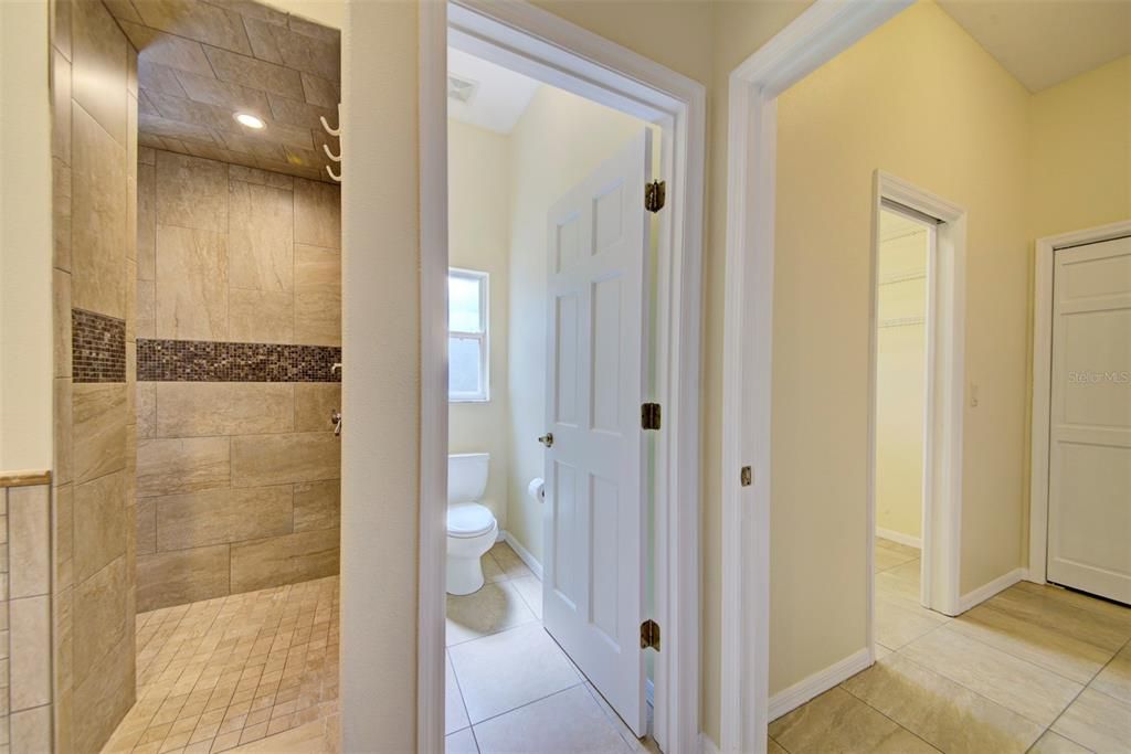 En Venta: $765,900 (4 camas, 3 baños, 3222 Pies cuadrados)