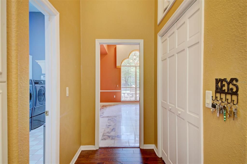 En Venta: $765,900 (4 camas, 3 baños, 3222 Pies cuadrados)