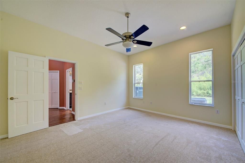 En Venta: $765,900 (4 camas, 3 baños, 3222 Pies cuadrados)