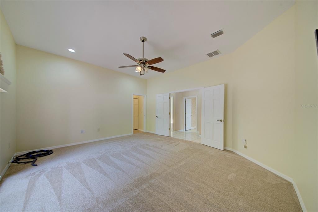 En Venta: $765,900 (4 camas, 3 baños, 3222 Pies cuadrados)