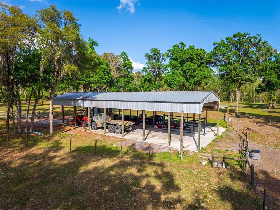 待售: $2,000,000 (62.02 acres)