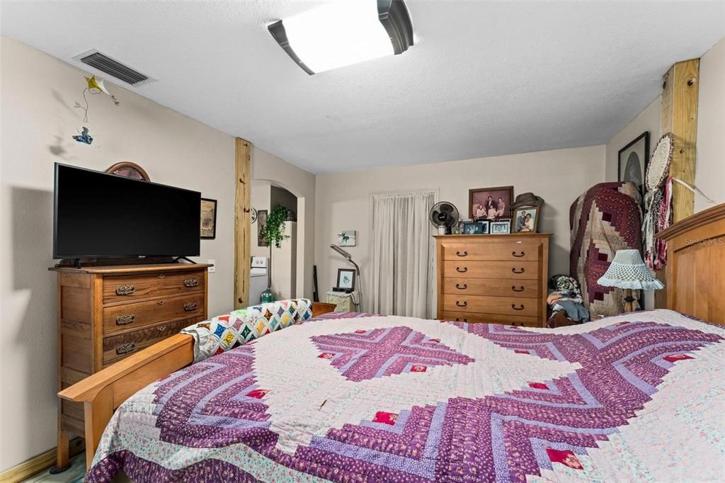 待售: $2,000,000 (62.02 acres)