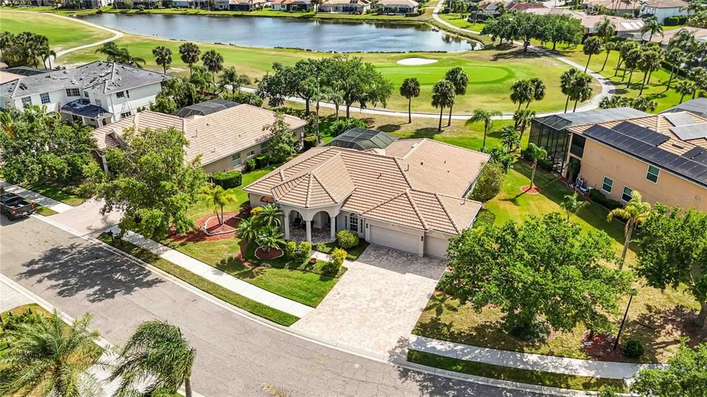 Active With Contract: $715,000 (4 beds, 3 baths, 2826 Square Feet)