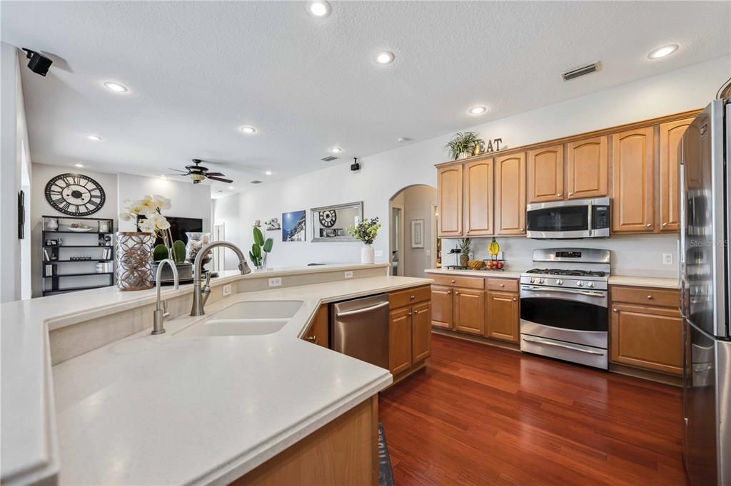 Active With Contract: $715,000 (4 beds, 3 baths, 2826 Square Feet)