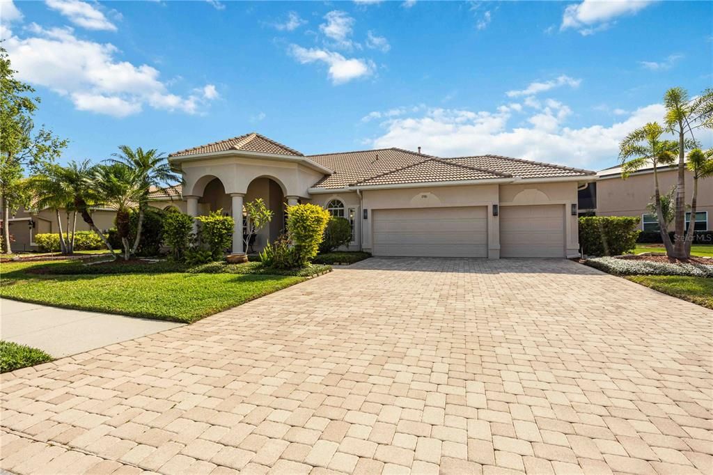 Active With Contract: $715,000 (4 beds, 3 baths, 2826 Square Feet)