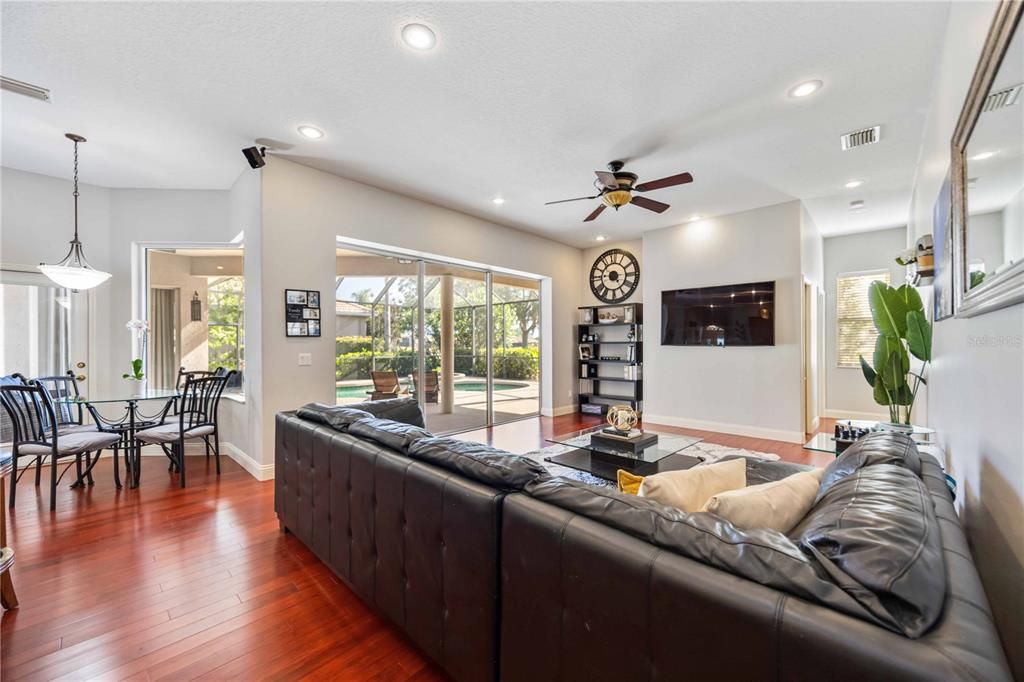 Active With Contract: $715,000 (4 beds, 3 baths, 2826 Square Feet)