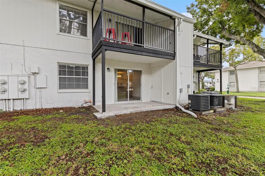 Active With Contract: $196,000 (2 beds, 2 baths, 904 Square Feet)