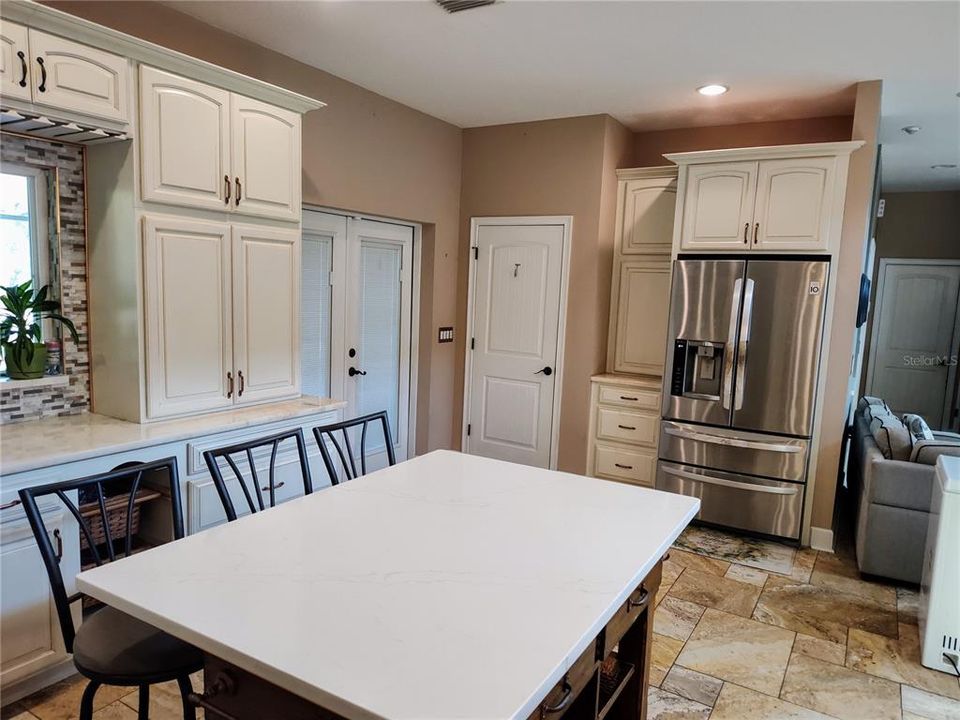 На продажу: $690,000 (3 спален, 3 ванн, 2456 Квадратных фут)