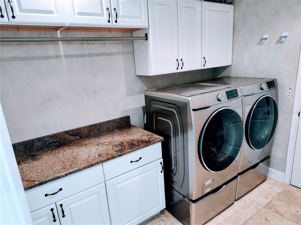 На продажу: $690,000 (3 спален, 3 ванн, 2456 Квадратных фут)