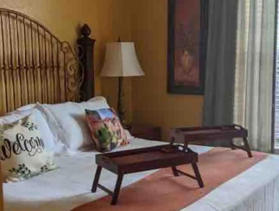 Active With Contract: $195,000 (3 beds, 2 baths, 1244 Square Feet)