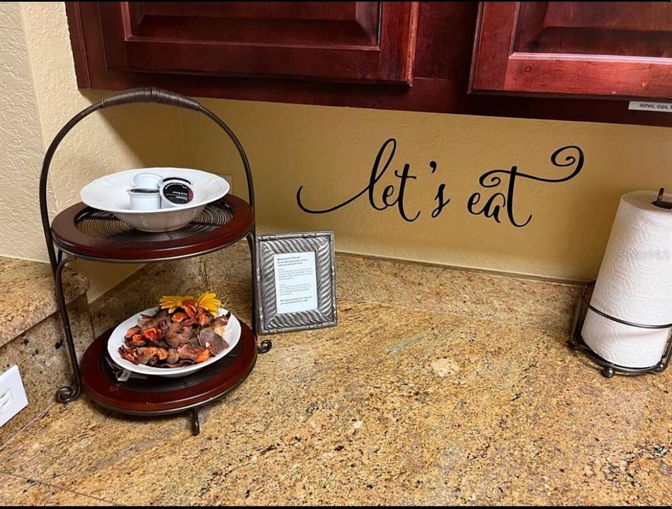 Active With Contract: $195,000 (3 beds, 2 baths, 1244 Square Feet)