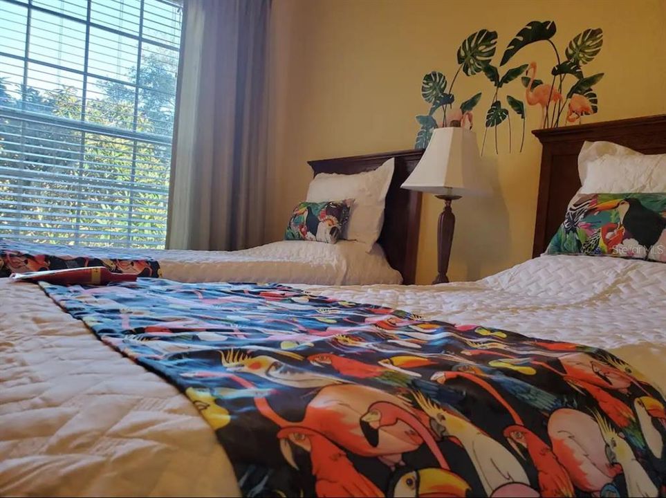 Active With Contract: $195,000 (3 beds, 2 baths, 1244 Square Feet)