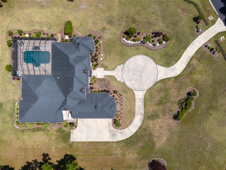 For Sale: $3,690,000 (5 beds, 5 baths, 6871 Square Feet)