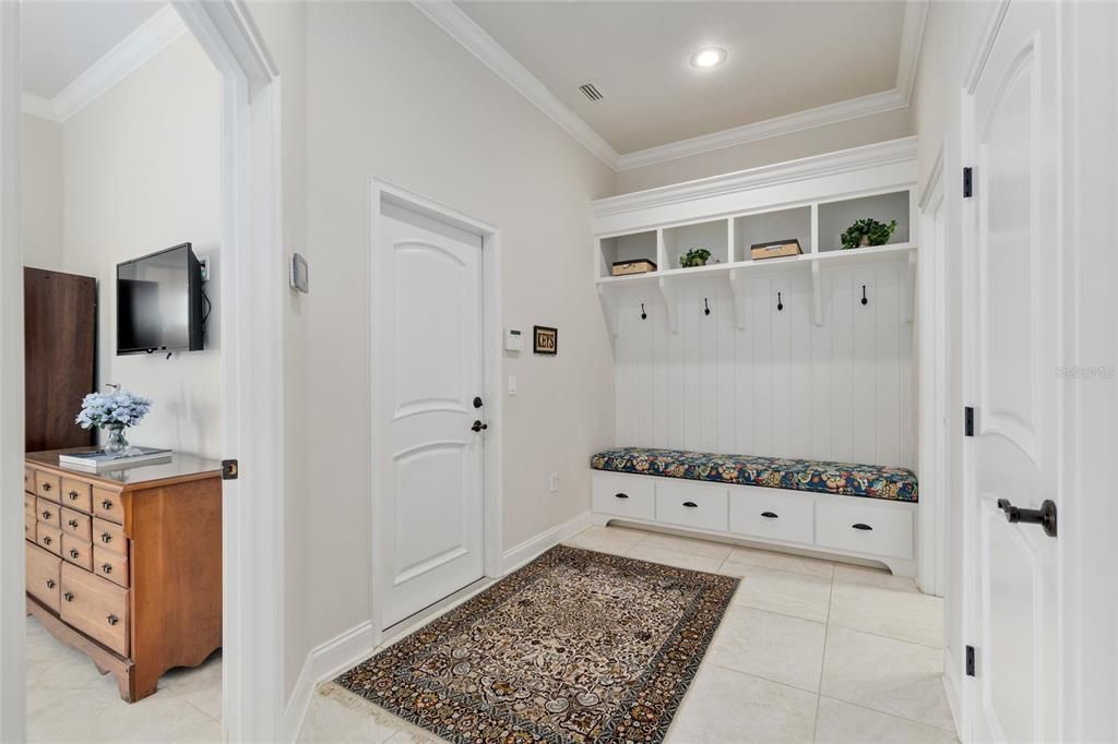 For Sale: $3,690,000 (5 beds, 5 baths, 6871 Square Feet)