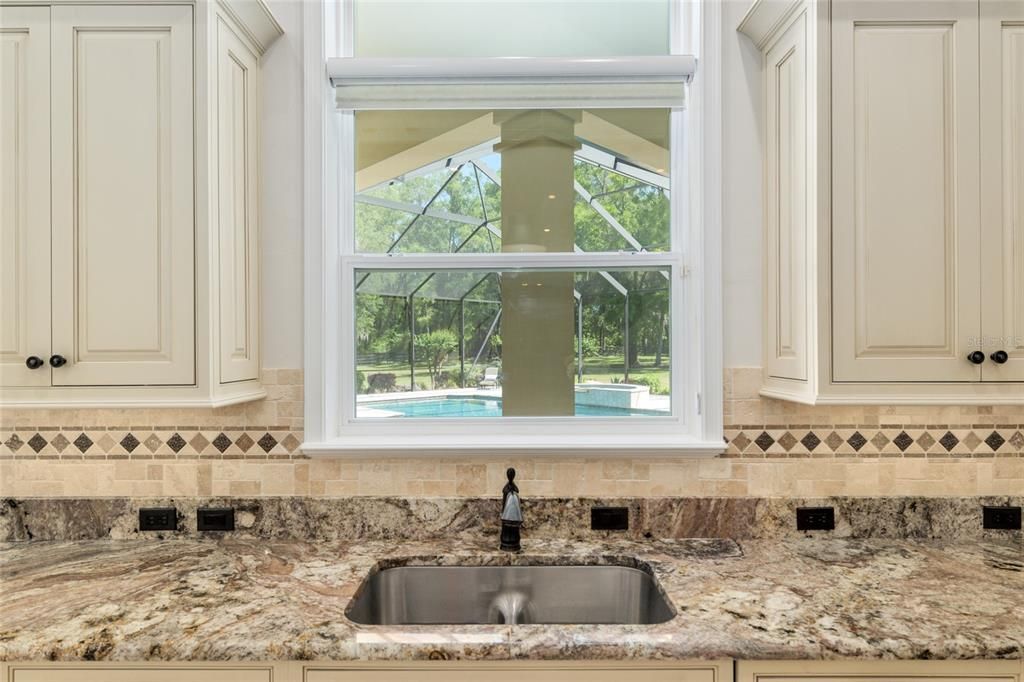 For Sale: $3,690,000 (5 beds, 5 baths, 6871 Square Feet)
