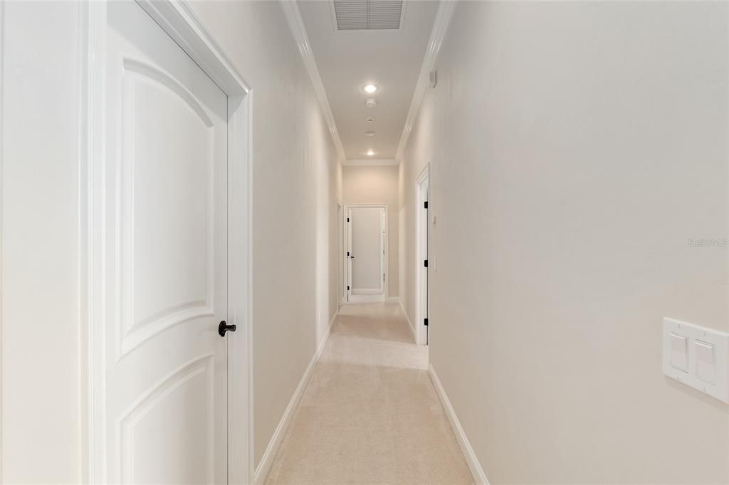 For Sale: $3,690,000 (5 beds, 5 baths, 6871 Square Feet)