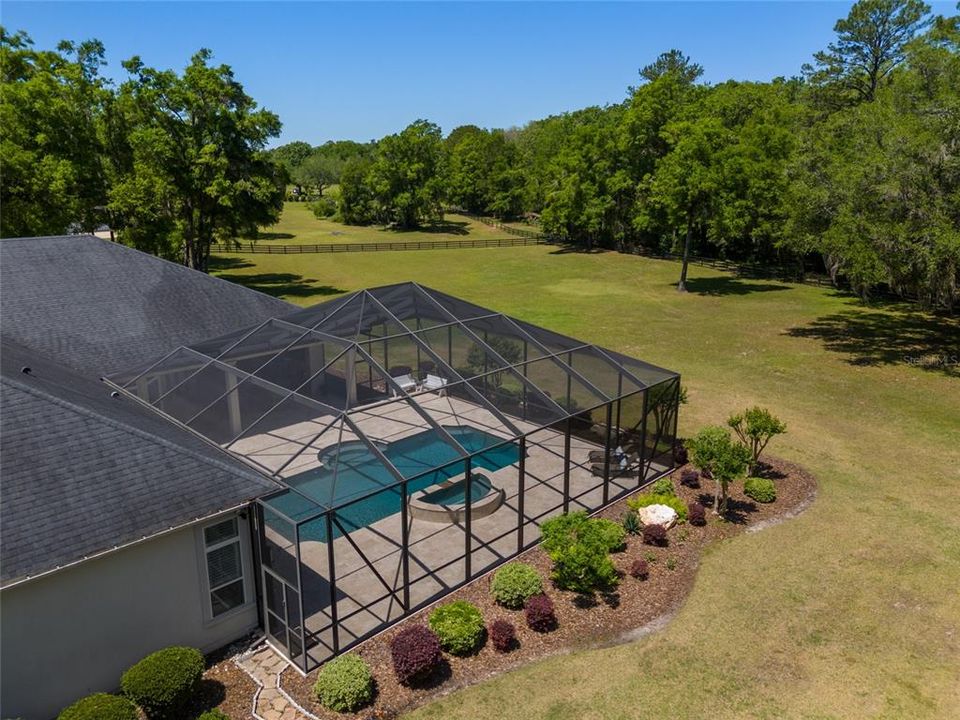 For Sale: $3,690,000 (5 beds, 5 baths, 6871 Square Feet)