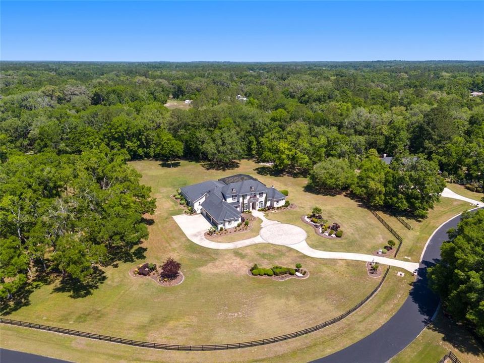 For Sale: $3,690,000 (5 beds, 5 baths, 6871 Square Feet)