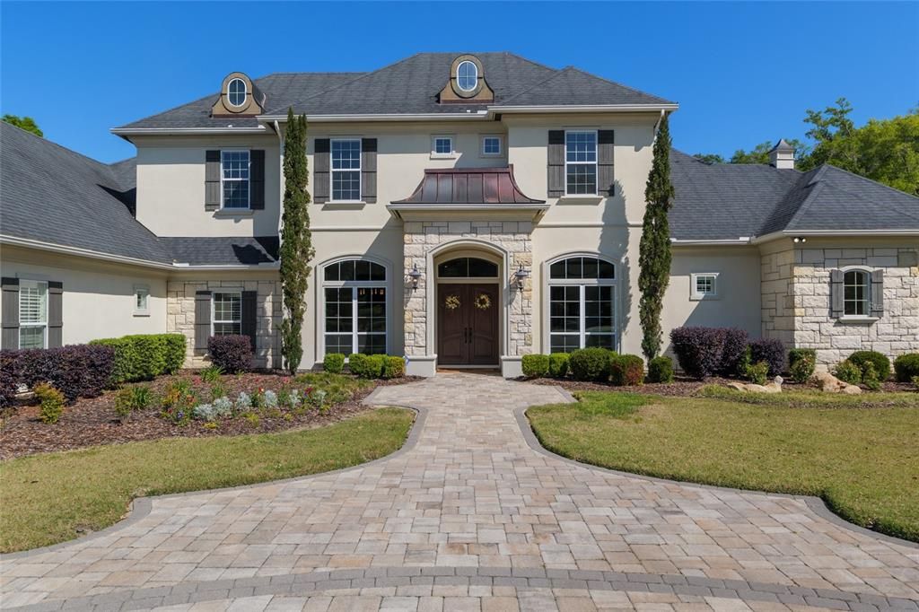 For Sale: $3,690,000 (5 beds, 5 baths, 6871 Square Feet)