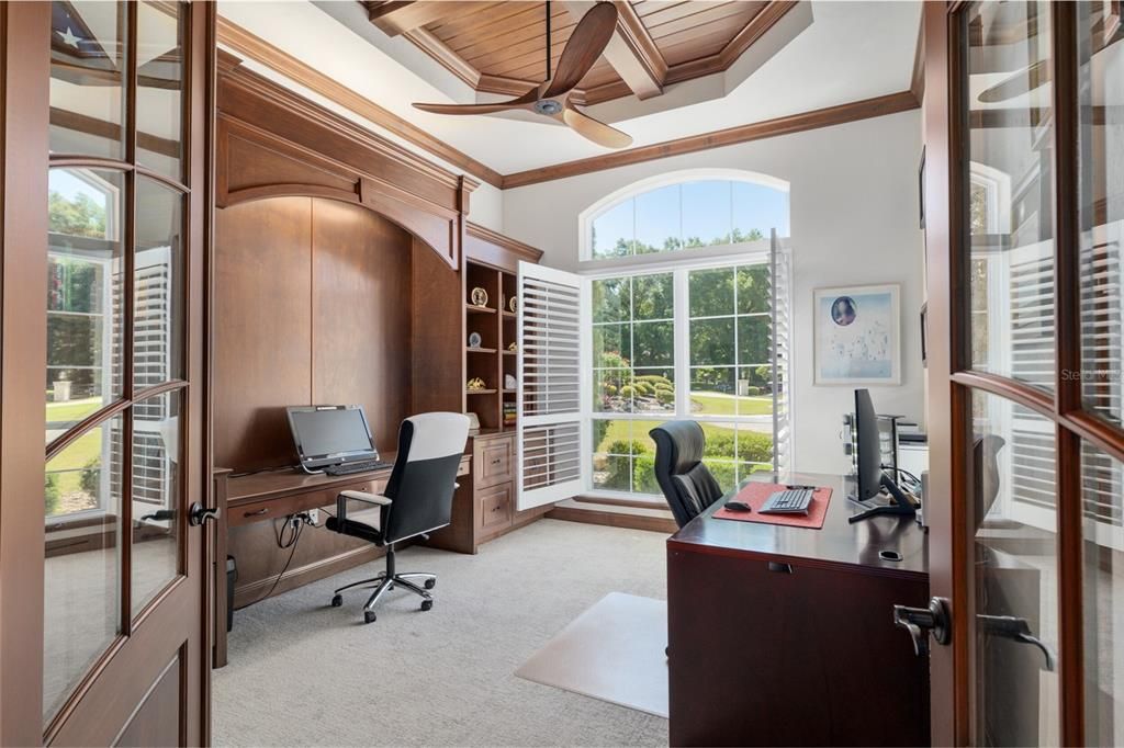 For Sale: $3,690,000 (5 beds, 5 baths, 6871 Square Feet)