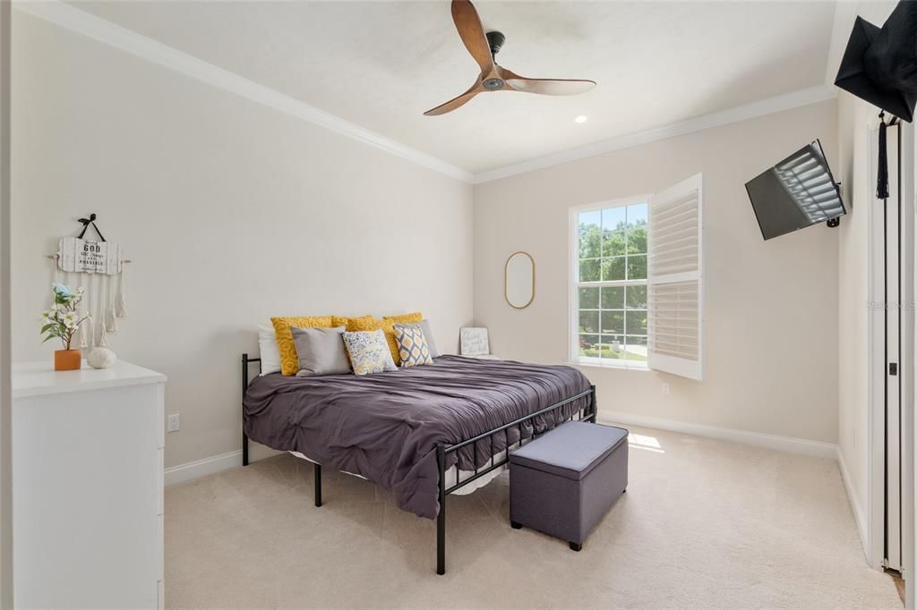 For Sale: $3,690,000 (5 beds, 5 baths, 6871 Square Feet)
