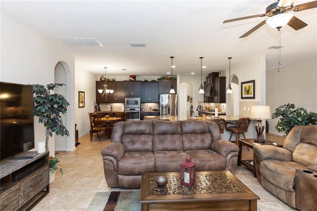 待售: $539,900 (4 贝兹, 3 浴室, 3051 平方英尺)