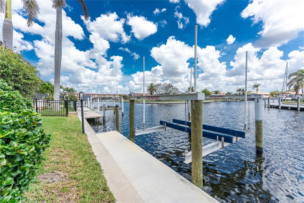 На продажу: $1,750,000 (3 спален, 3 ванн, 2846 Квадратных фут)