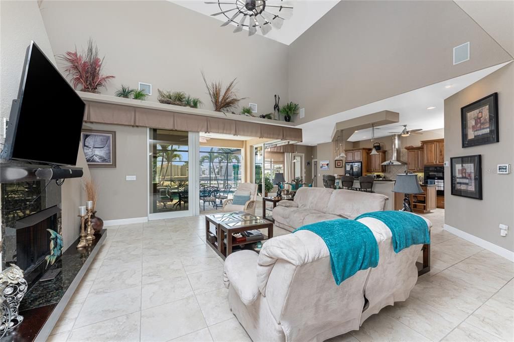 На продажу: $1,750,000 (3 спален, 3 ванн, 2846 Квадратных фут)