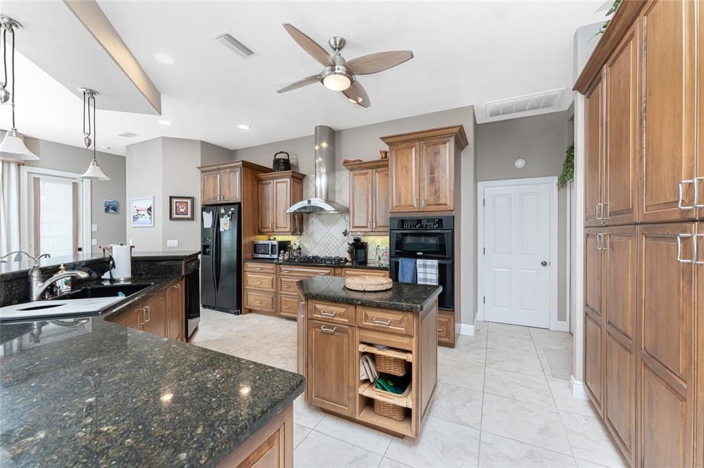 На продажу: $1,750,000 (3 спален, 3 ванн, 2846 Квадратных фут)