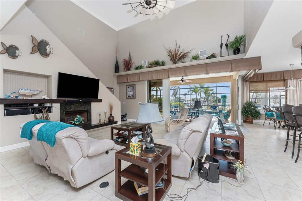 На продажу: $1,750,000 (3 спален, 3 ванн, 2846 Квадратных фут)