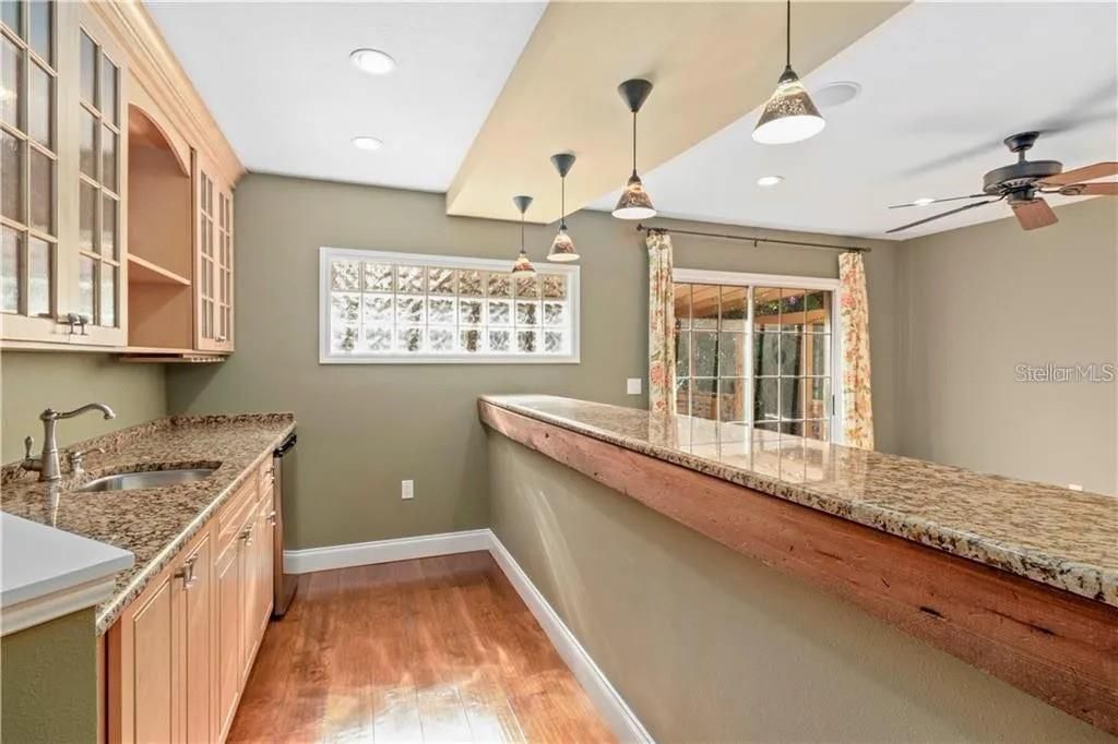 Active With Contract: $724,000 (5 beds, 2 baths, 3089 Square Feet)