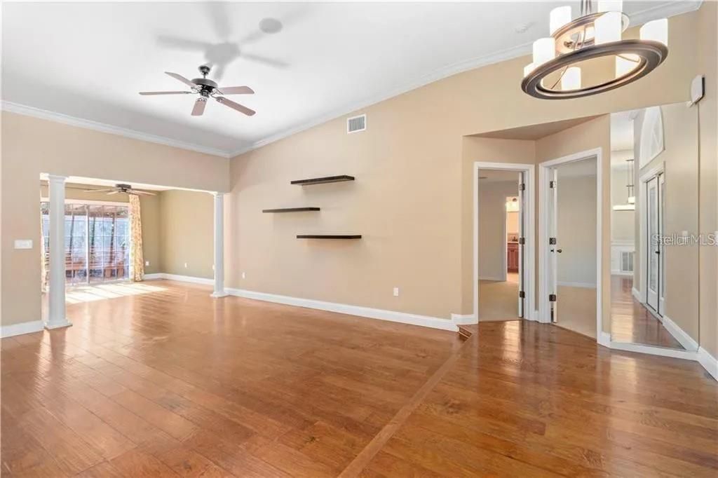 Active With Contract: $724,000 (5 beds, 2 baths, 3089 Square Feet)
