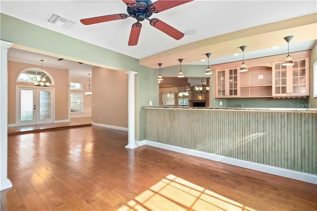 Active With Contract: $724,000 (5 beds, 2 baths, 3089 Square Feet)