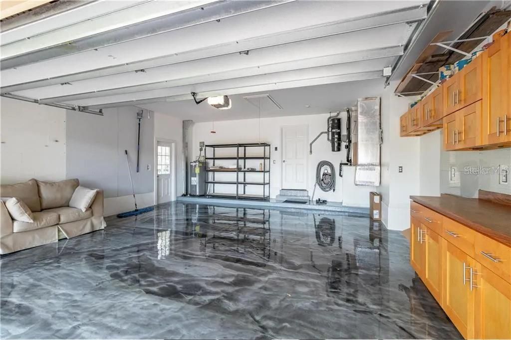 Active With Contract: $724,000 (5 beds, 2 baths, 3089 Square Feet)