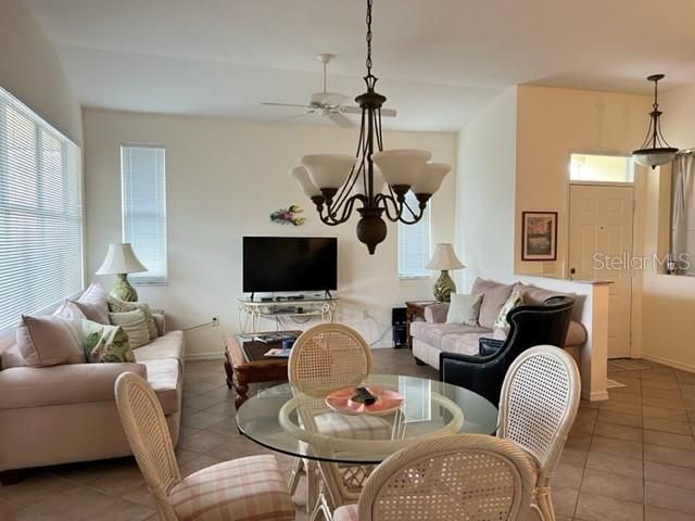 En Renta: $2,400 (2 camas, 2 baños, 1219 Pies cuadrados)