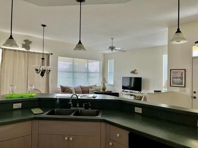 En Renta: $2,400 (2 camas, 2 baños, 1219 Pies cuadrados)